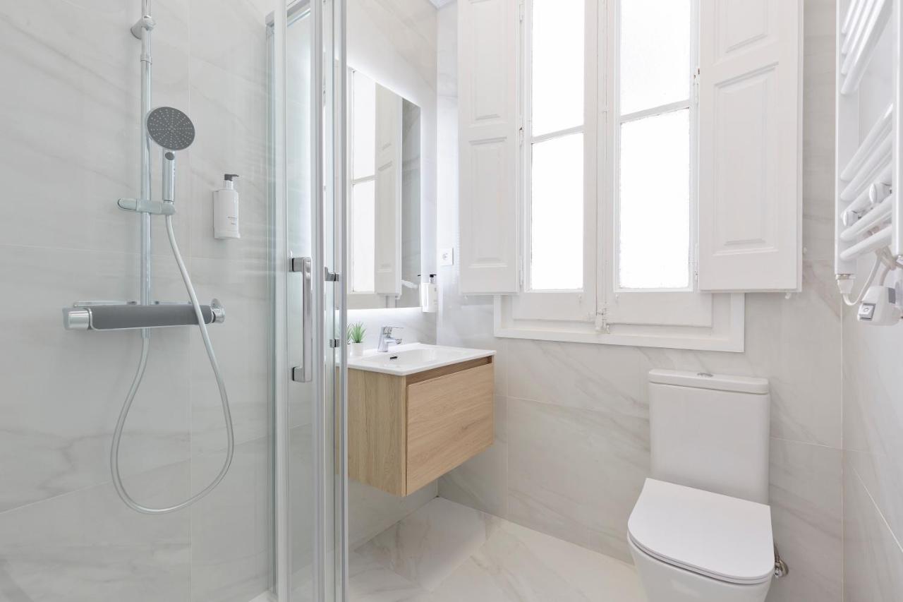 Suites4Days Gaudi Eixample 巴塞罗那 外观 照片