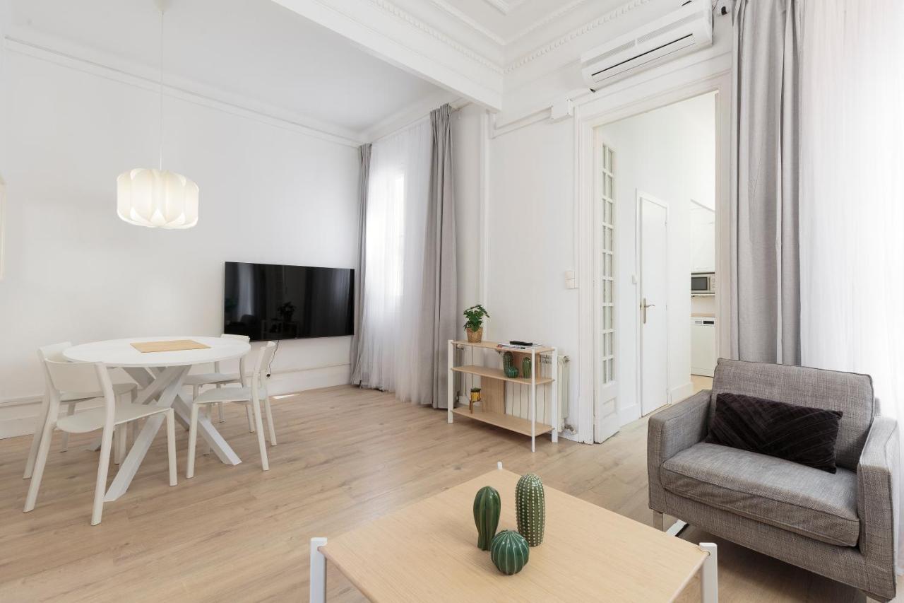 Suites4Days Gaudi Eixample 巴塞罗那 外观 照片